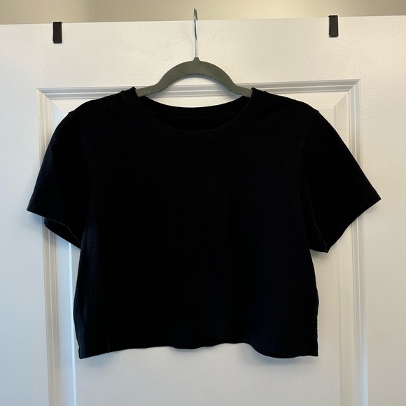 Urban Outfitters Black Cropped Tee - Picture 5 of 7
